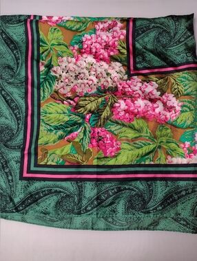 Oscar De La Renta Silk Floral Signed Scarf Green Pink  Made in Japan S3
